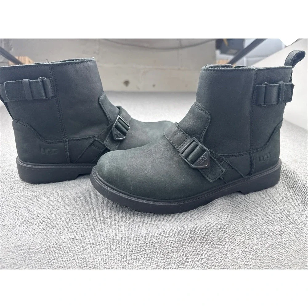 UGG Saoirse Black Leather Waterproof Moto Boots Buckle Details Women's‎ Size 6